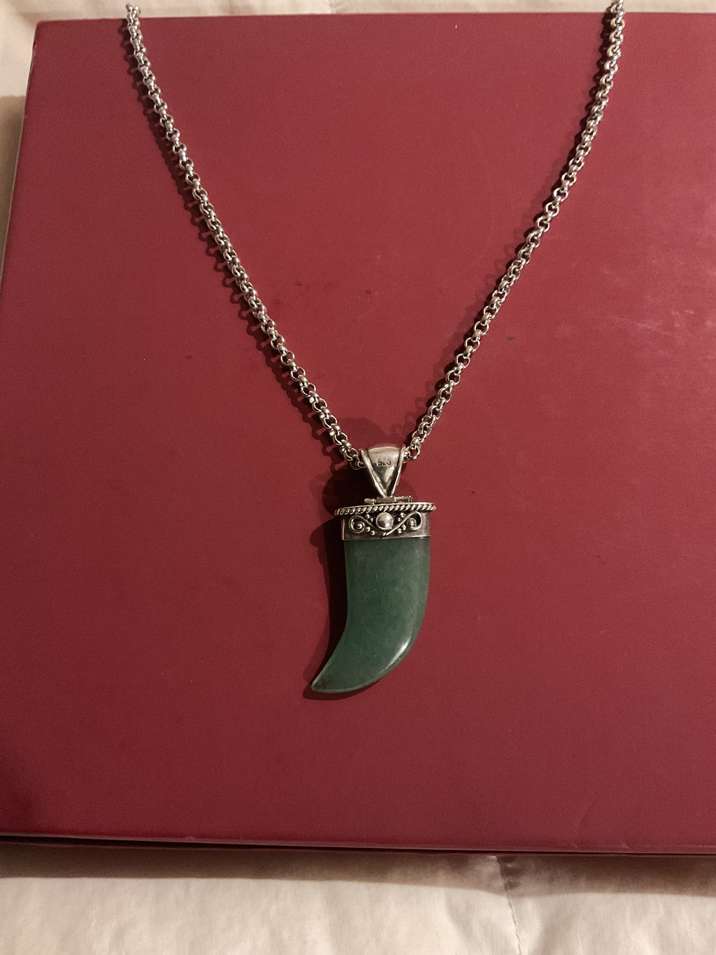 18 inch 12.6 gram new 925 silver necklace with vintage 925 green aventurine natural stone pendant wrapped in 925 silver. Pendant weighs 10 grams for a total weight of 22.6 grams