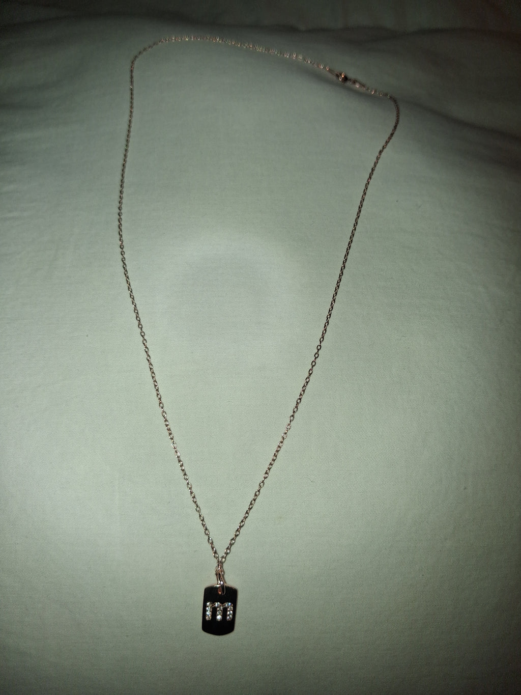 Beautiful new rose gold color 925 stering silver, and italian made. The length is 18 inches long. Total weight is 2.0 grams. Stamped and tested. Authentic.
