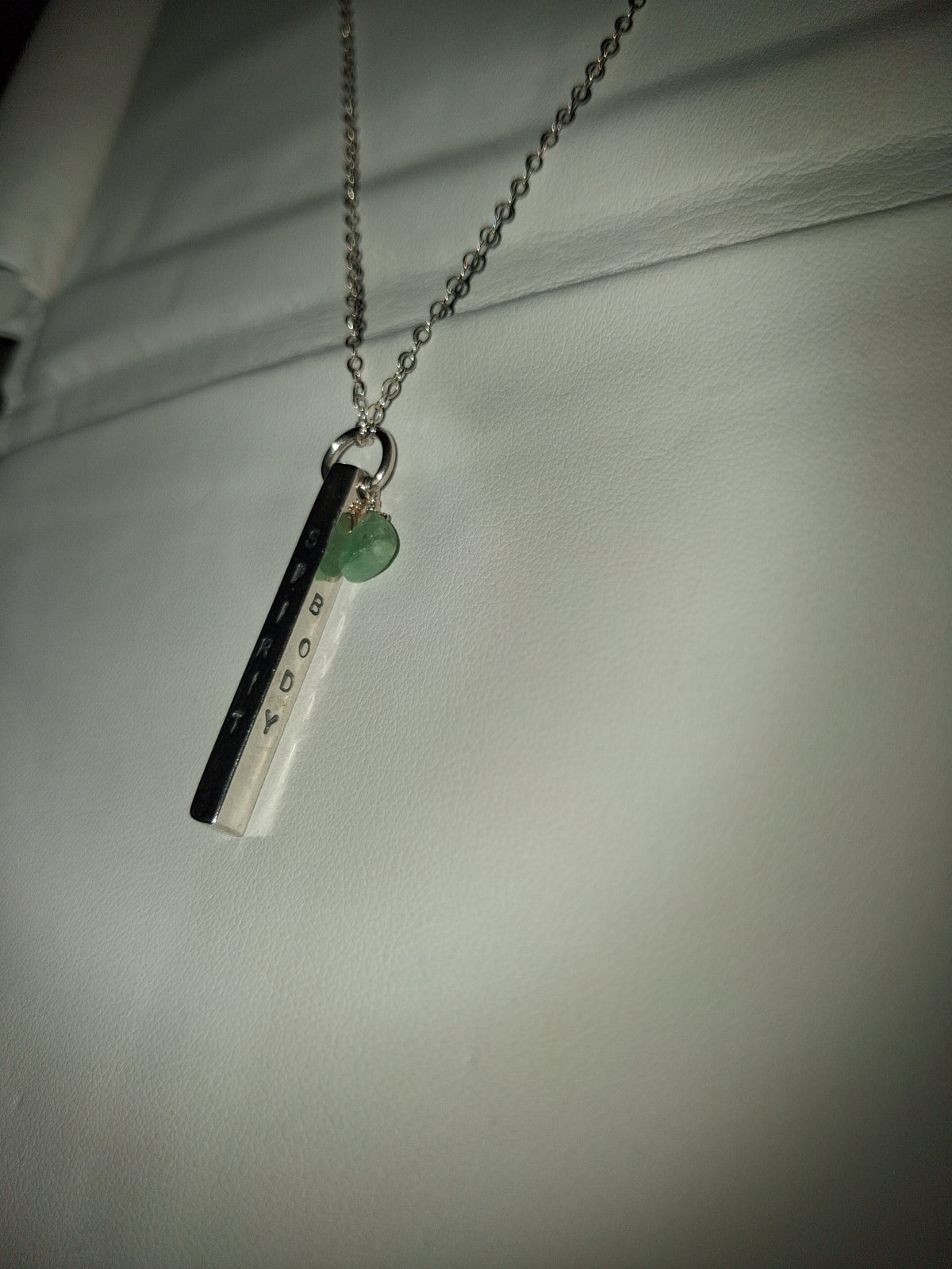 18" long 925 silver necklace with 925 silver pendant 7.5 grams "ESTATE"