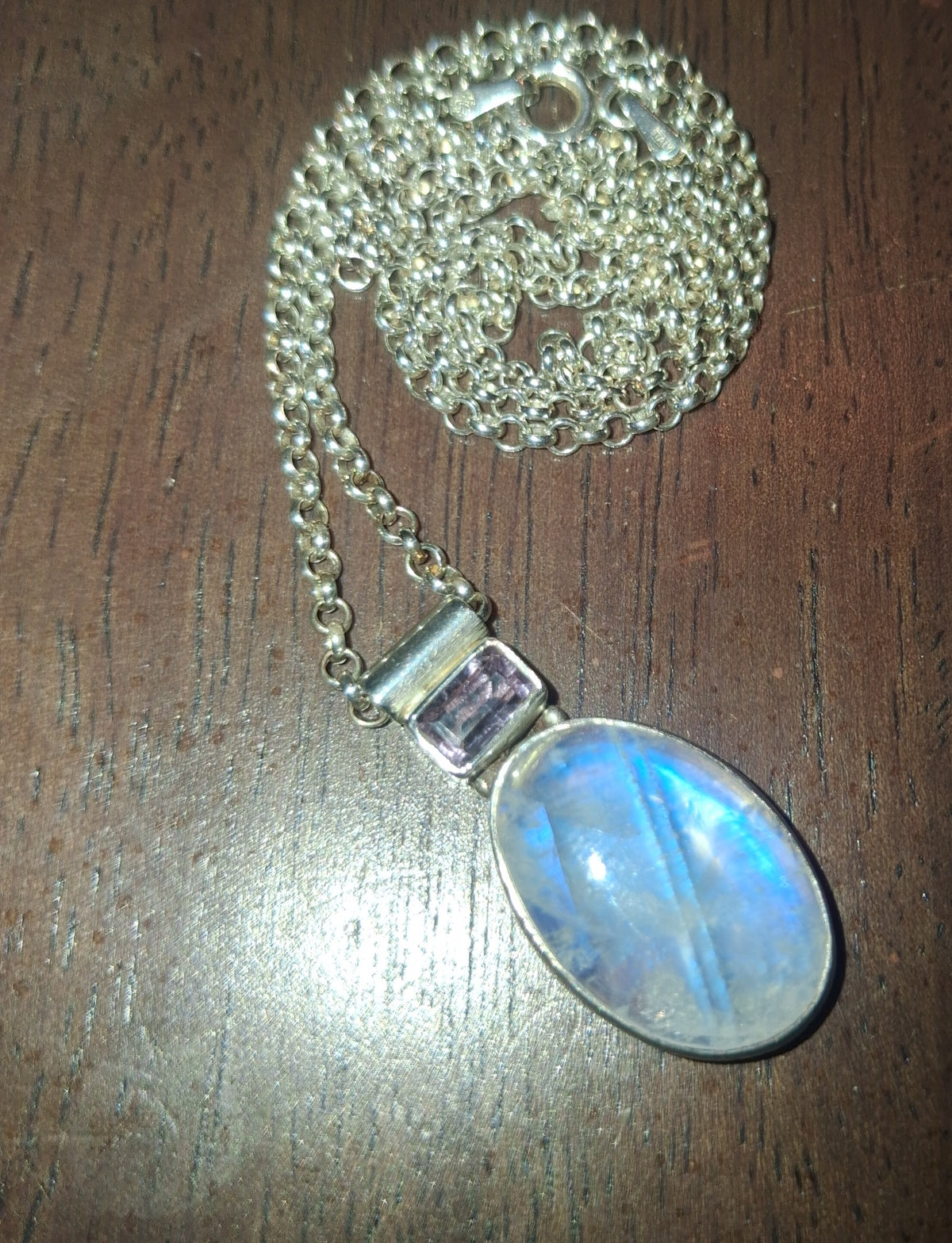 Handmade, 925 silver moondstone pendant with silver necklace. 8.9 grams. Chain 18" long.