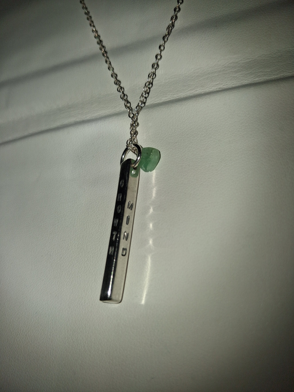 18" long 925 silver necklace with 925 silver pendant 7.5 grams "ESTATE"